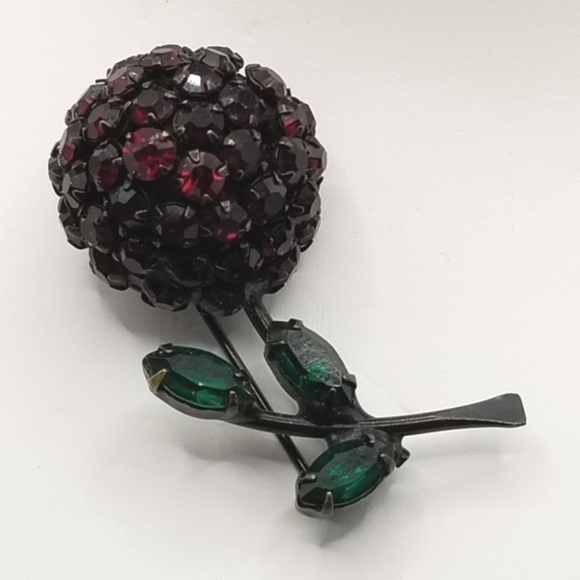 Warner Vintage Cherry Brooch Pin Japanned Rhinestone Black Back Fruit 3D Red - Picture 14 of 15